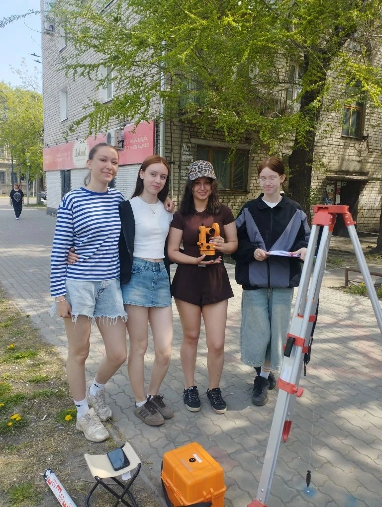 🦋ХОРОШИЕ НОВОСТИ 

🔥❤️ #НашиЛучшие

🌍 Студенты группы 2️⃣2️⃣1️⃣ активно погружаются в мир геодези
