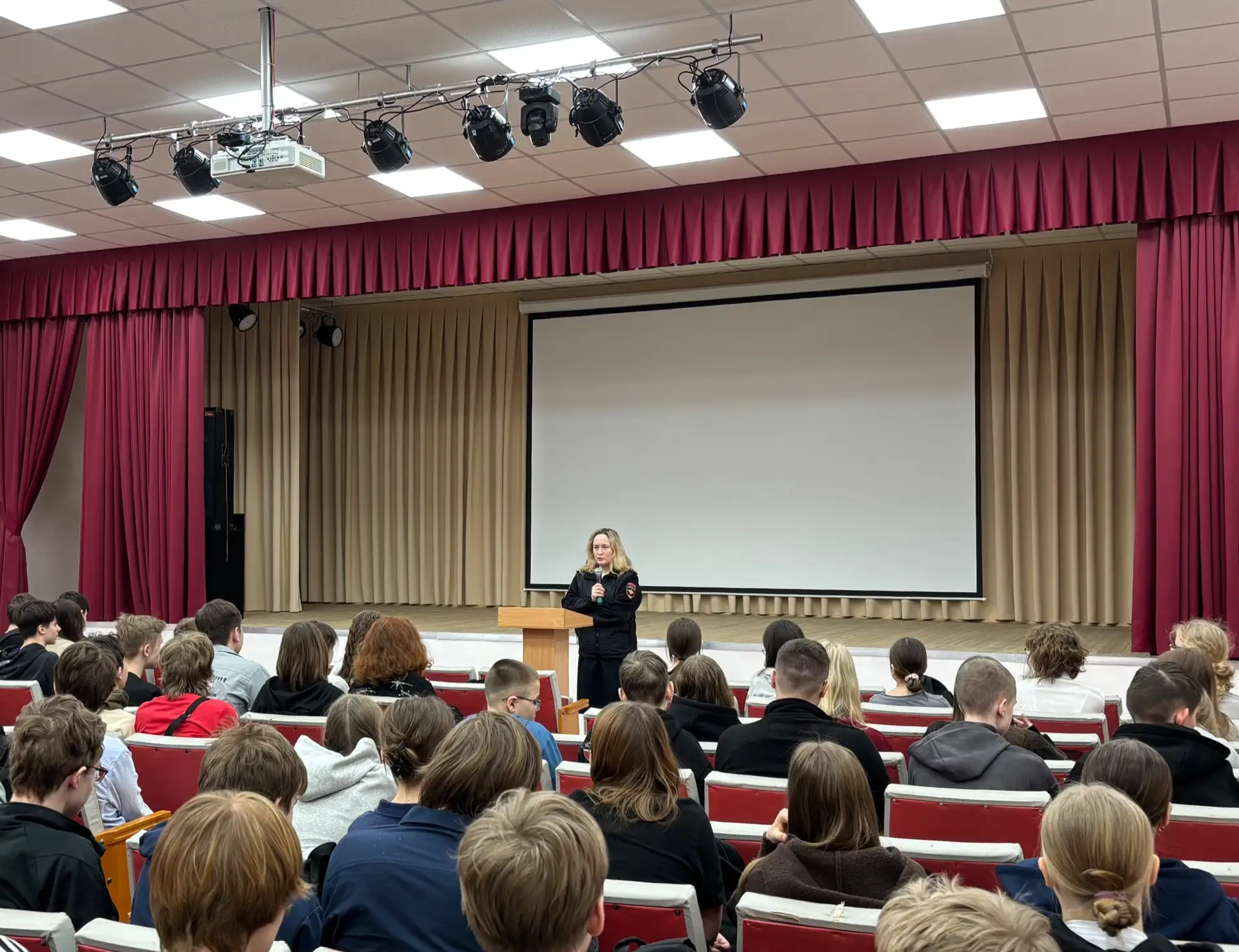 Профилактика цифрового мошенничества👮🏻‍♀️  В пятницу в  Лицее состоялась важная и познавательная вст