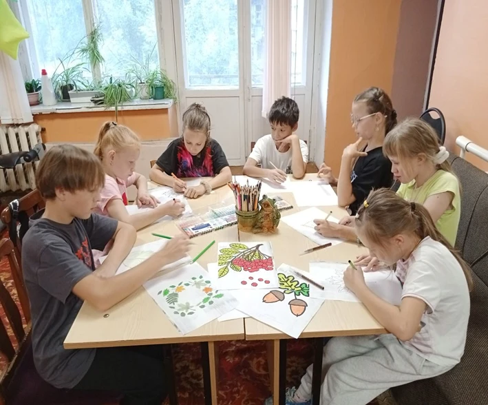 Осень – самое прекрасное и красивое время года, которое, словно художник, раскрашивает ...