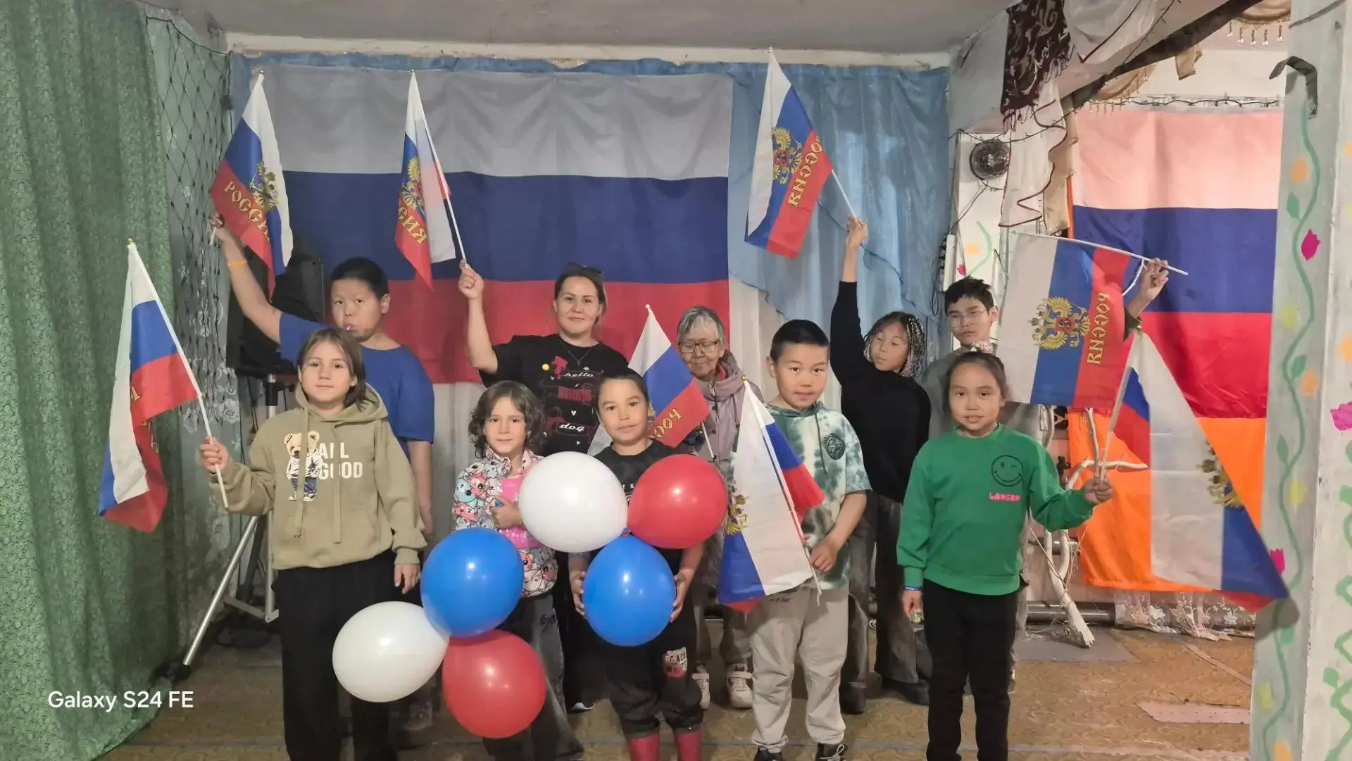 Викторина «Российский флаг — Державы символ» в Доме культуры села Сиреники.