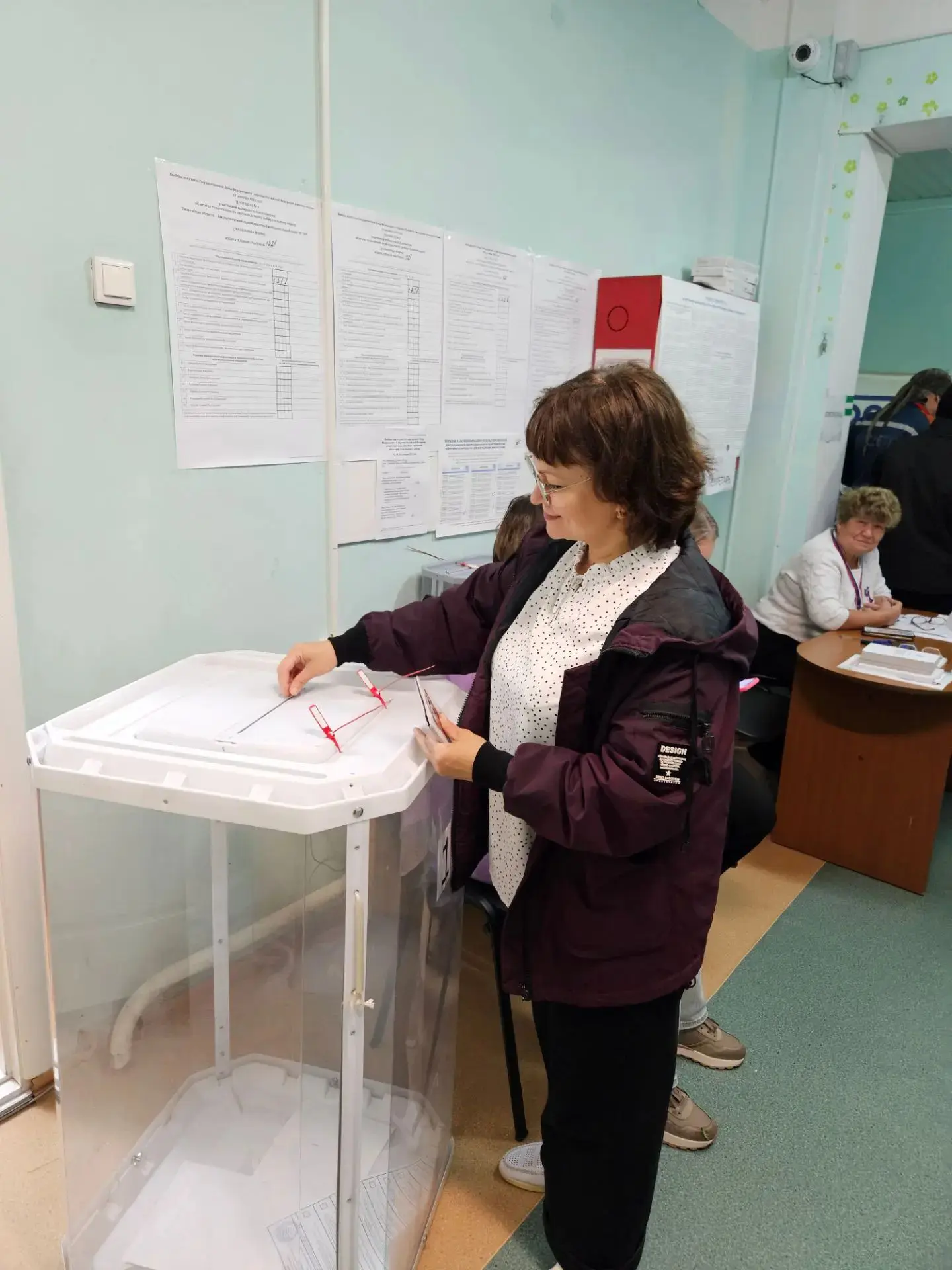 Начался второй день голосования на выборах депутатов Государственной Думы и Тюменской о...