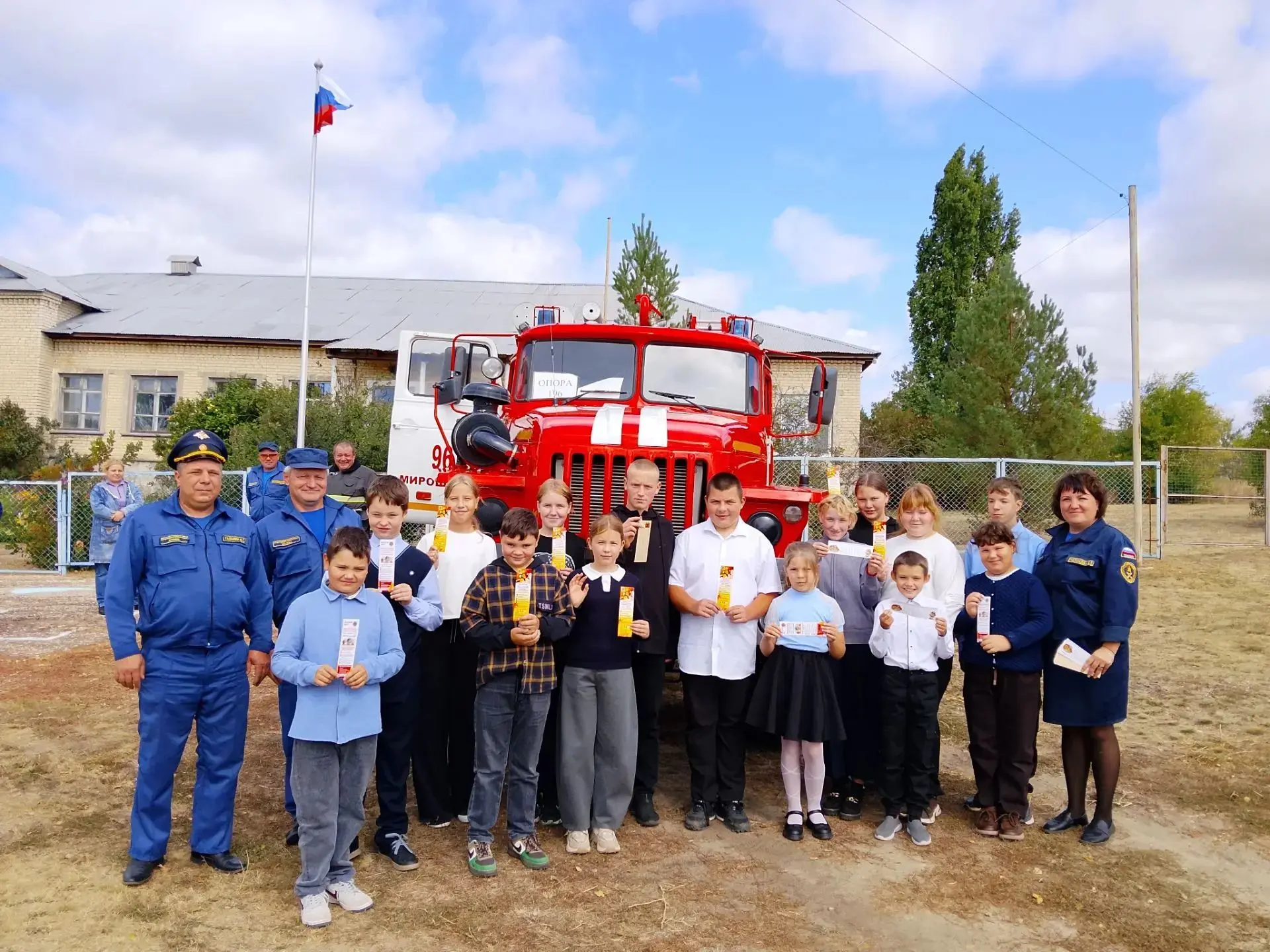🚒 Учебная тревога прошла на отлично! Тренировка по эвакуации в нашей школе.
