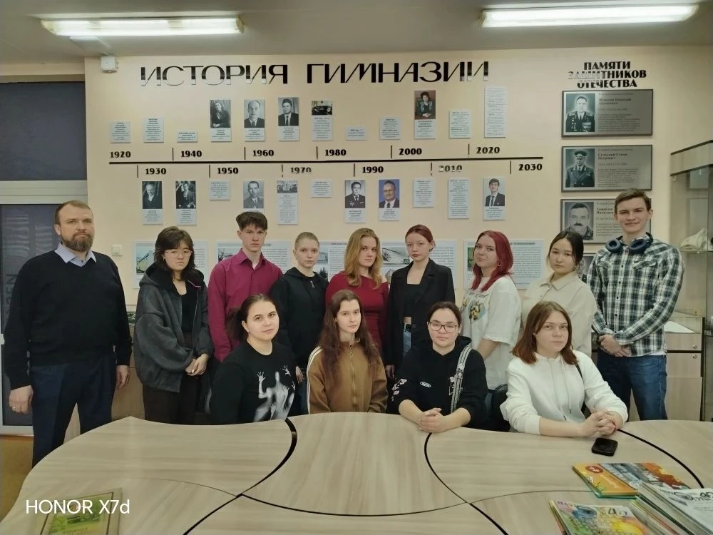 💬 Студенты-биологи АГАУ посетили музей истории гимназии №42  Гостями музея истории нашей гимназии ст