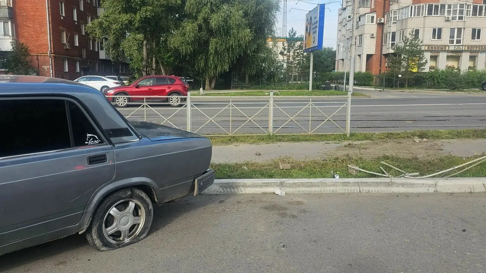 Сегодня на улице Жукова, в непосредственной близости от Сада юннатов, произошло дорожно...