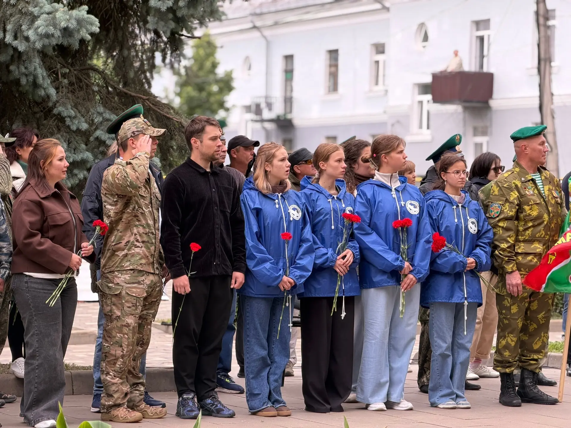 Пограничники — это люди, которые первыми встают на защиту нашей страны, принимая на себя огромную от