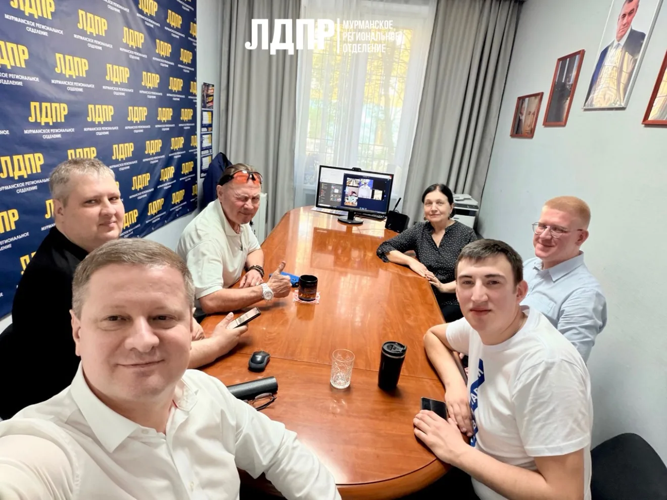 В Мурманске прошли открытые диалоги в рамках проекта «Открытый диалог с ЛДПР» о правах пациентов. 

