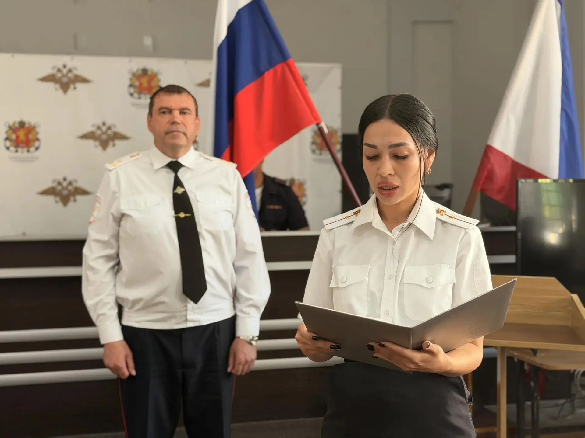 В Керчи молодые сотрудники полиции приняли торжественную присягу 
 
КЕРЧЬ, 14 июн – Медиацентр. Деся