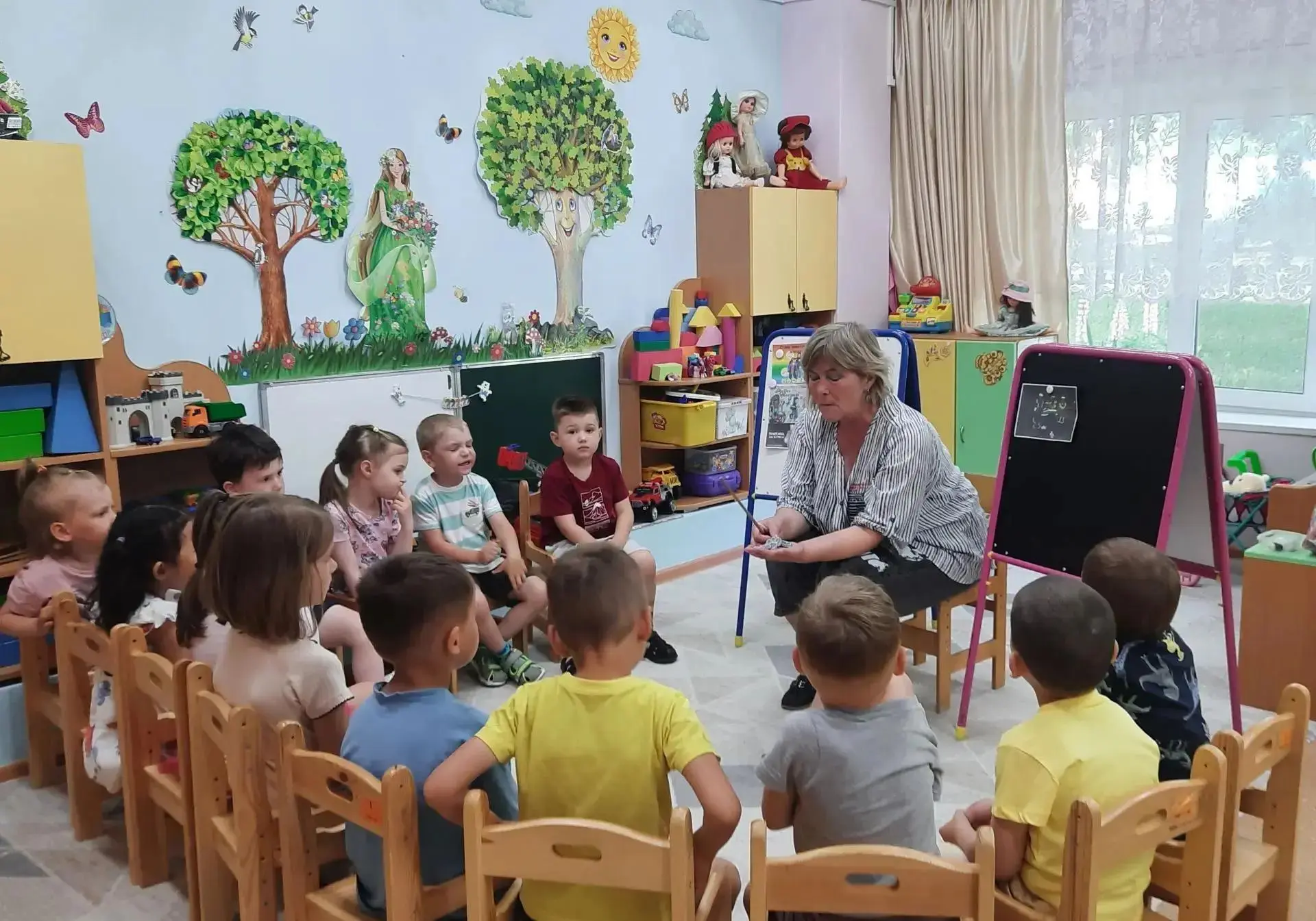 Сегодня в наших средних группах прошло невероятно важное и познавательное тематическое занятие. Мы в