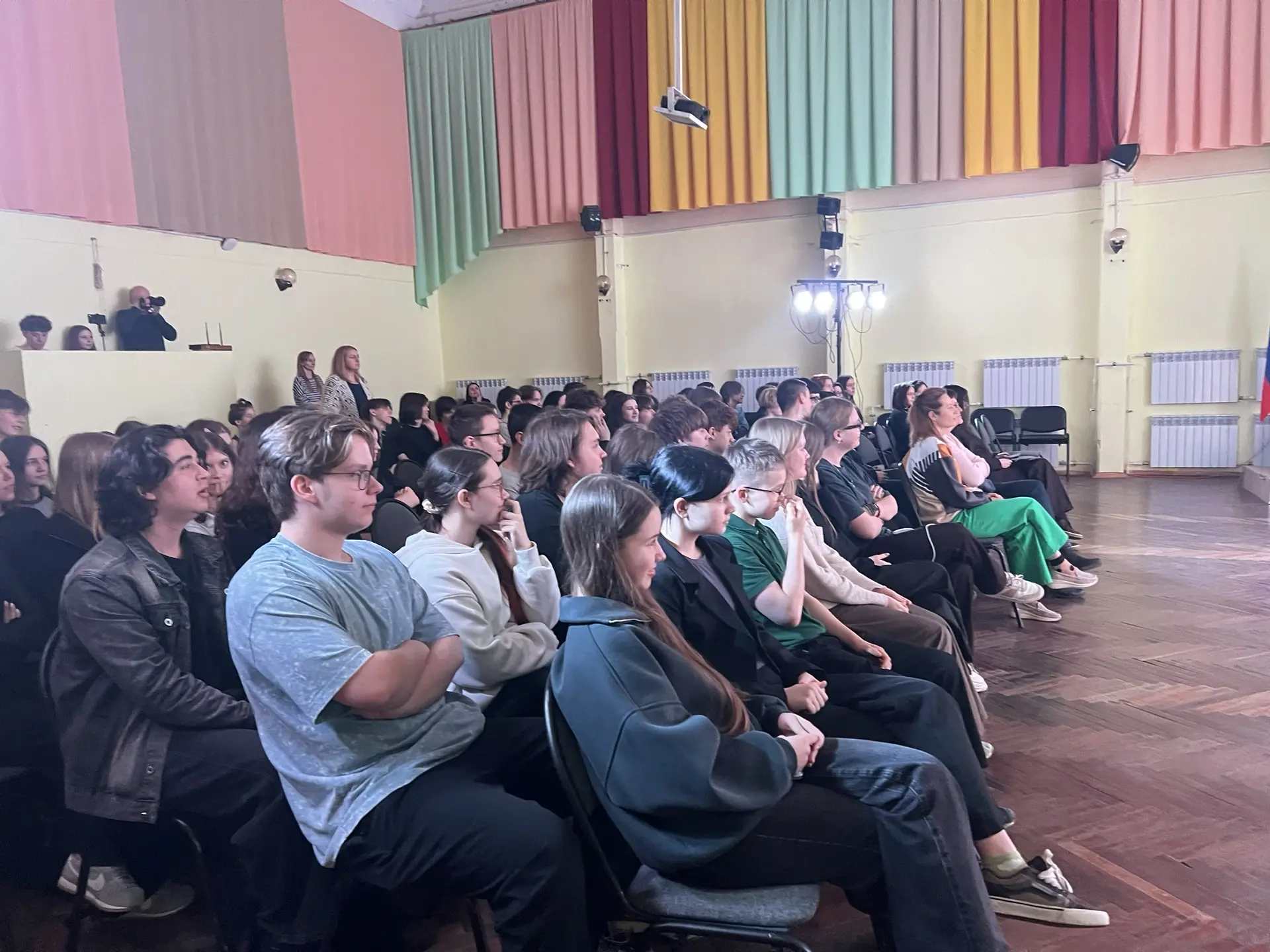 🎭Спектакль, заставивший задуматься!  💥29 апреля в актовом зале нашей школы выступил Образцовый детск
