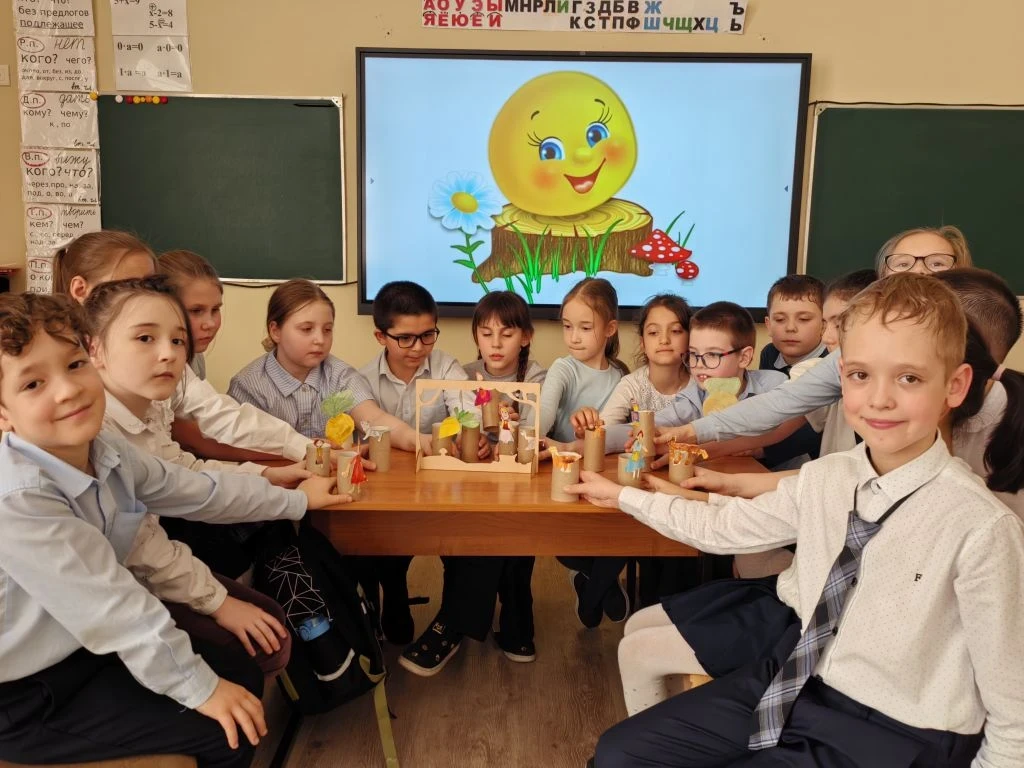 🎭 ТЕАТРАЛЬНАЯ МАГИЯ В 3 «Э»!  27 марта весь мир отмечал День театра — праздник древнего и вечно юног