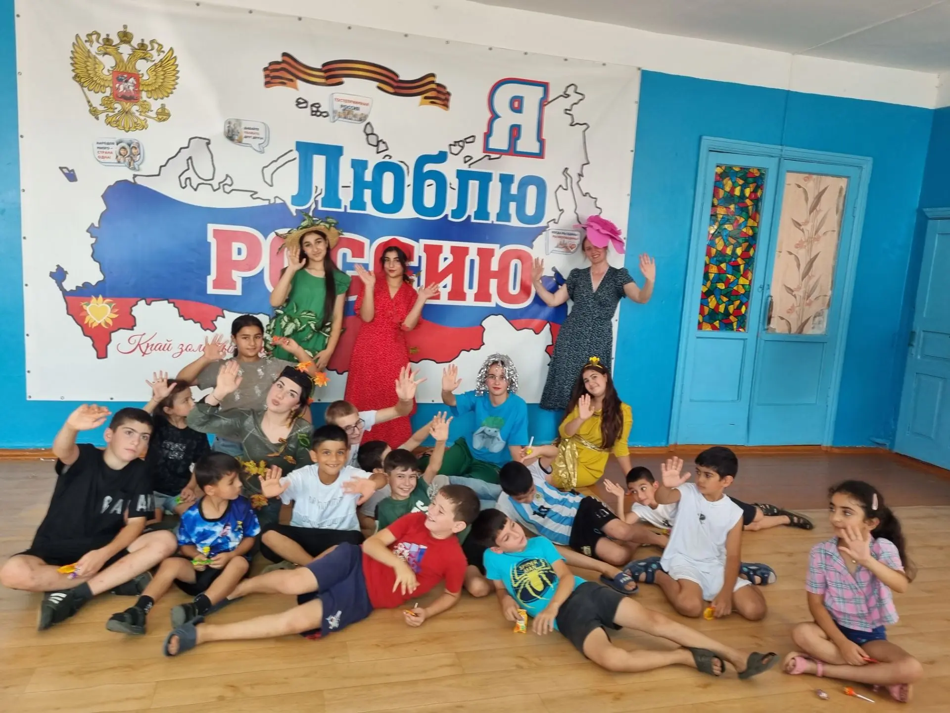 Вот и подошло к концу такое замечательное, самое веселое, долгожданное и радостное врем...