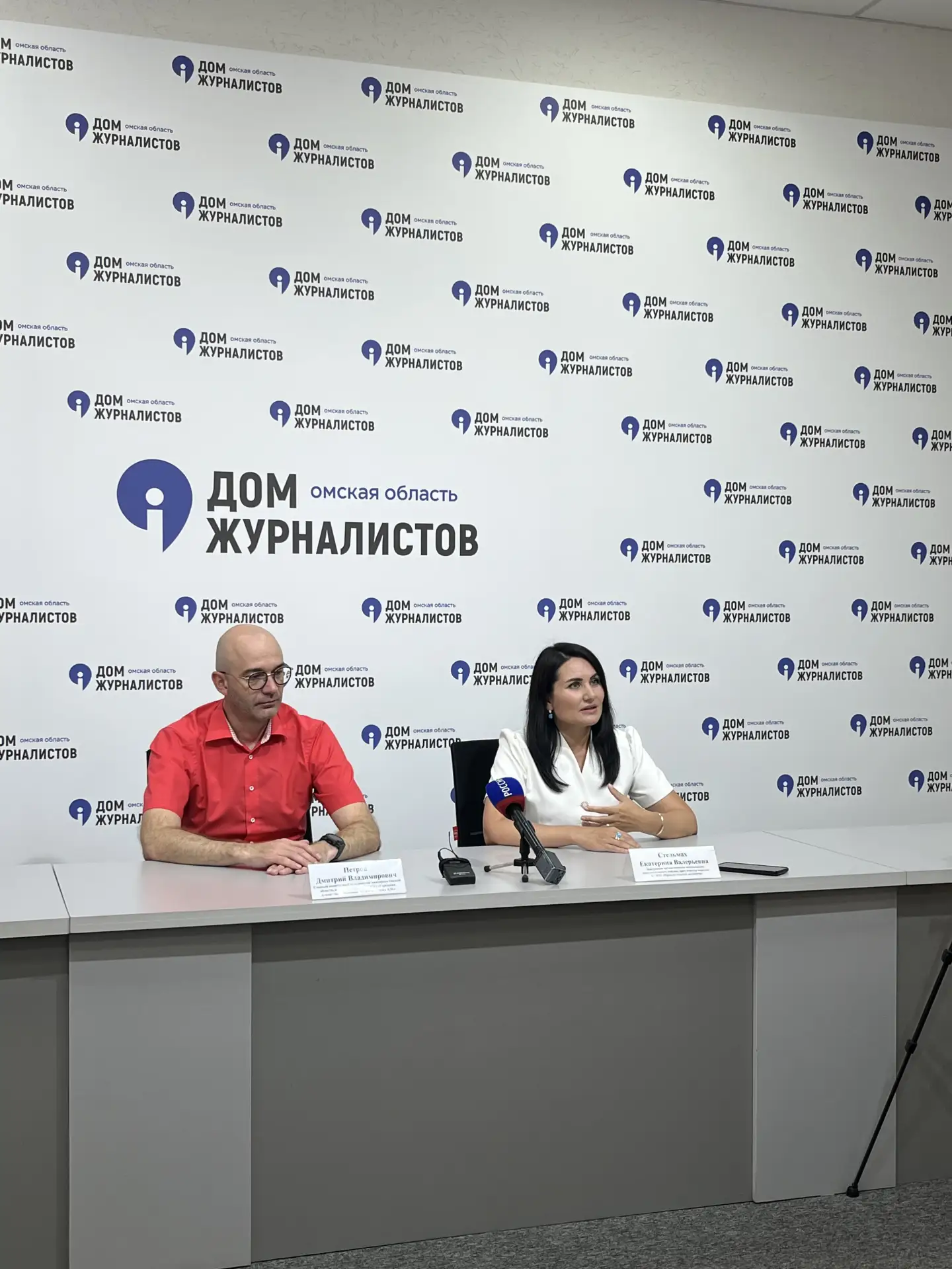 📢 Почему вейпы опасны?

Ответ на этот вопрос прозвучал на пресс-конференции «Облако проблем: откажи