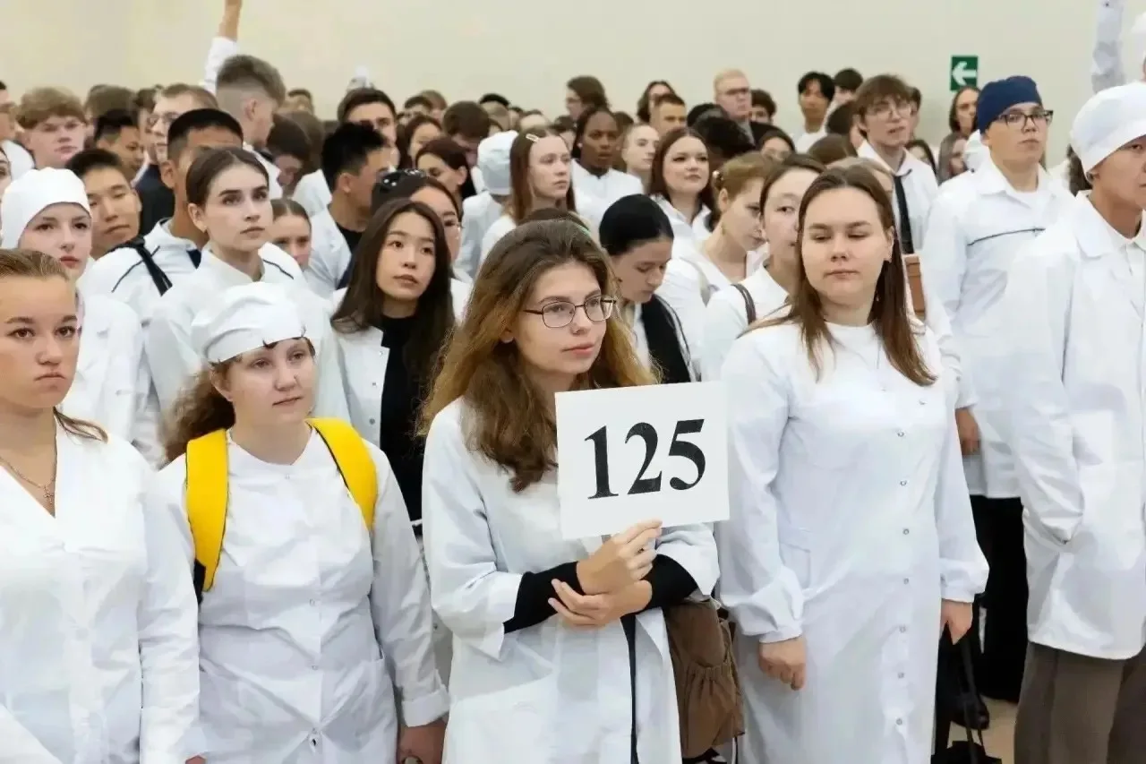 Амурская медакадемия побила исторический рекорд: 140 будущих врачей учатся по целевому ...