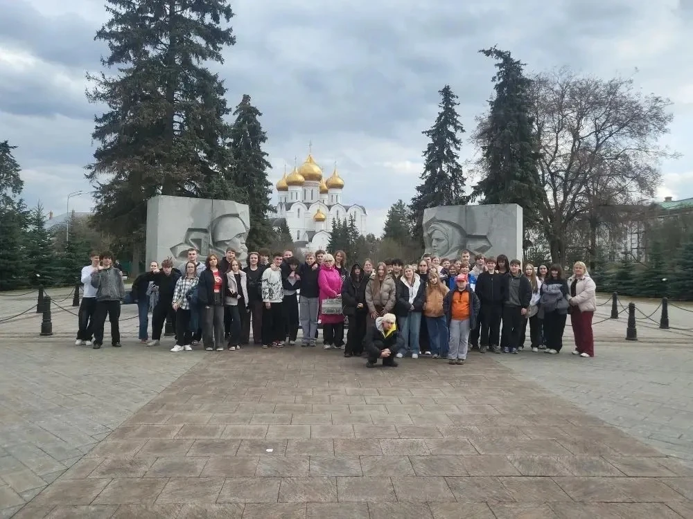 ✨ Двухдневная экскурсия: путешествие по Золотому кольцу России ✨  Наши ученики отправились в увлекат