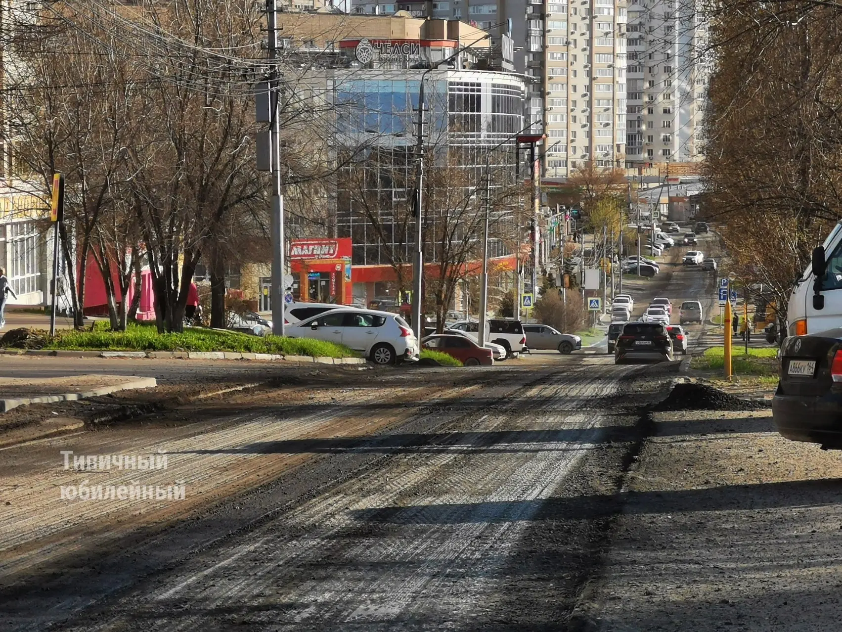 Долгожданный ремонт дублёра Усть-Курдюмской стартовал. Работы идут активно: за минувшую ночь подрядч