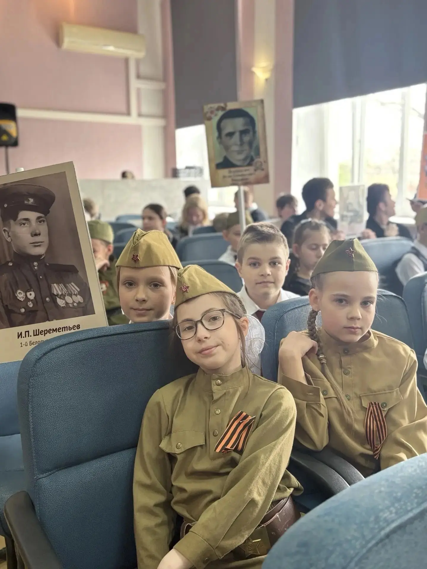 8 мая в нашей школе состоялось значимое мероприятие, посвященное Дню Победы. Это событие собрало уча