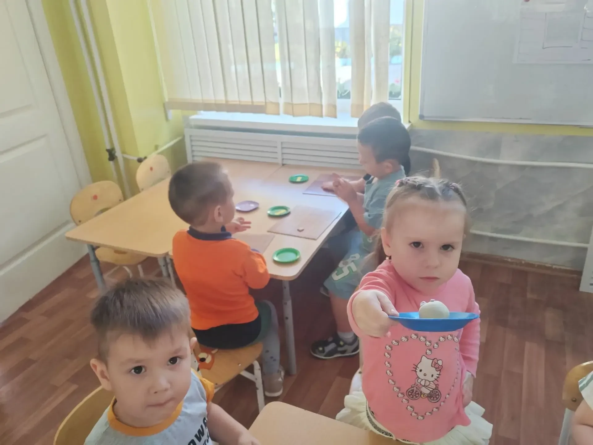 "Волшебное тесто в маленьких ладошках 🥐"