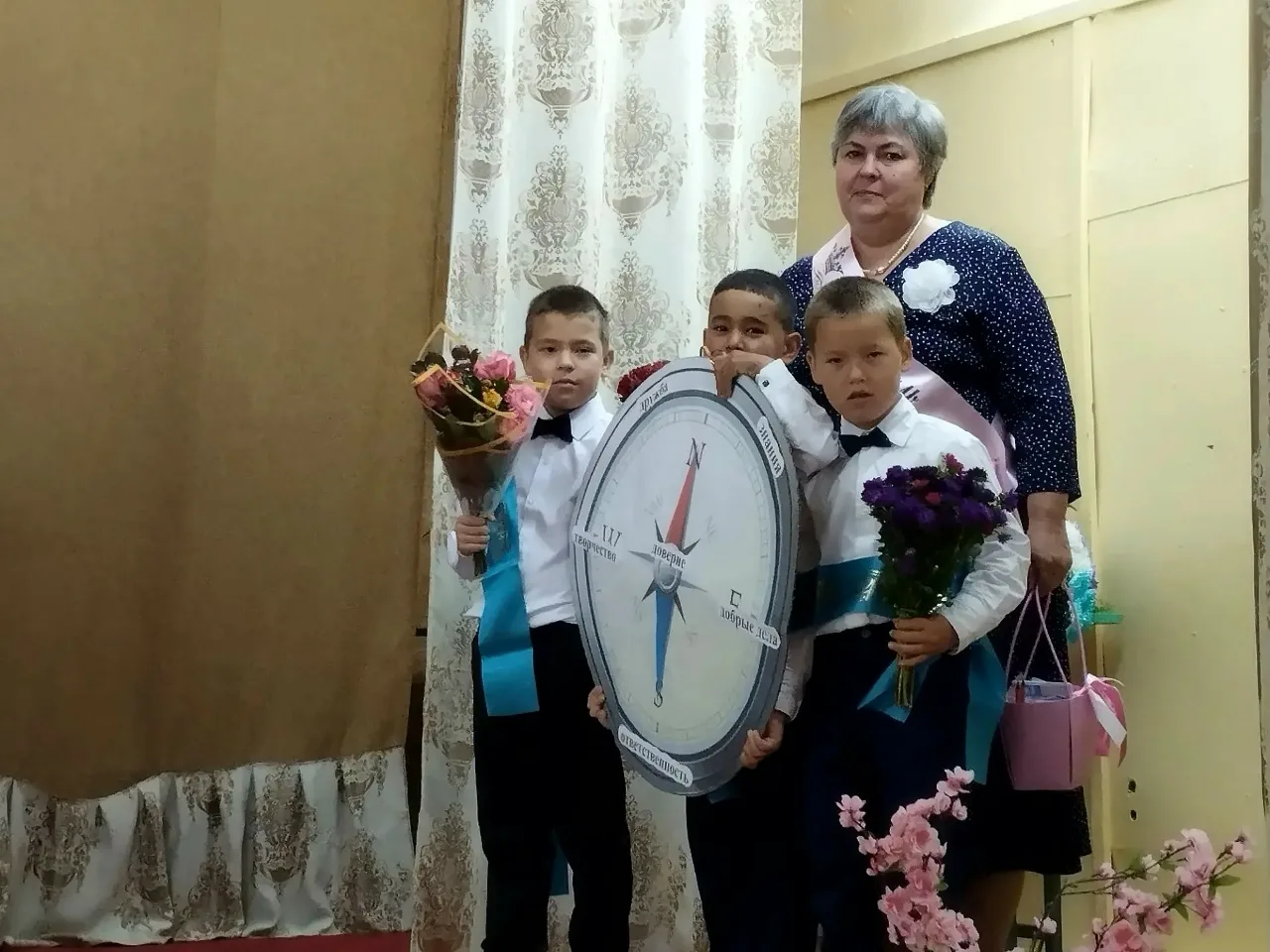 ✨ Вот и прозвенел первый звонок — и школьный год распахнул свои двери!