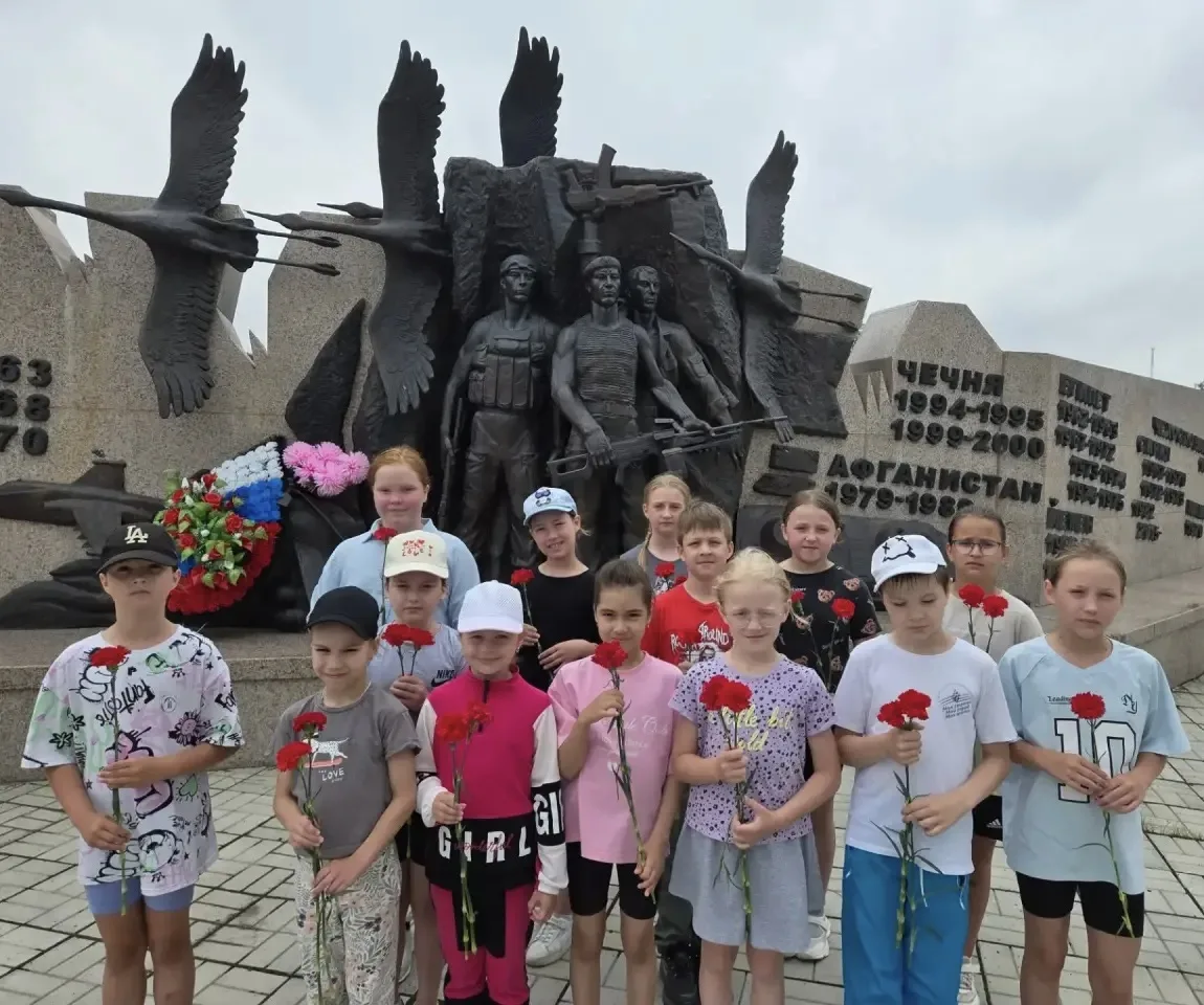 🎗️ДЕНЬ ПАМЯТИ И СКОРБИ🎗️
22 июня 85 лет назад назад началась Великая Отечественная война. Наши дед