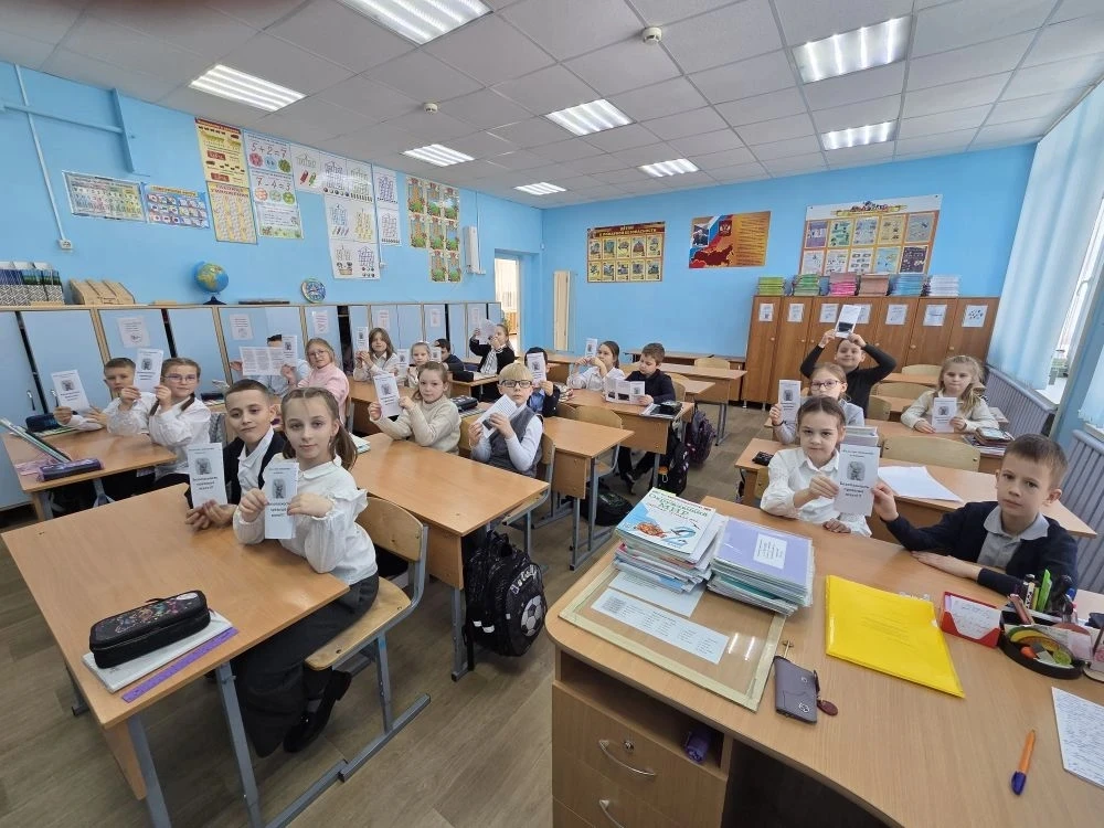 🏫Профилактическая беседа «Безопасное передвижение по территории учреждения, а так же за его пределам