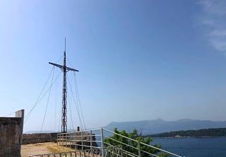 Один небольшой остров в Ионическом море, а сколько судеб и эпох на нём сошлось!