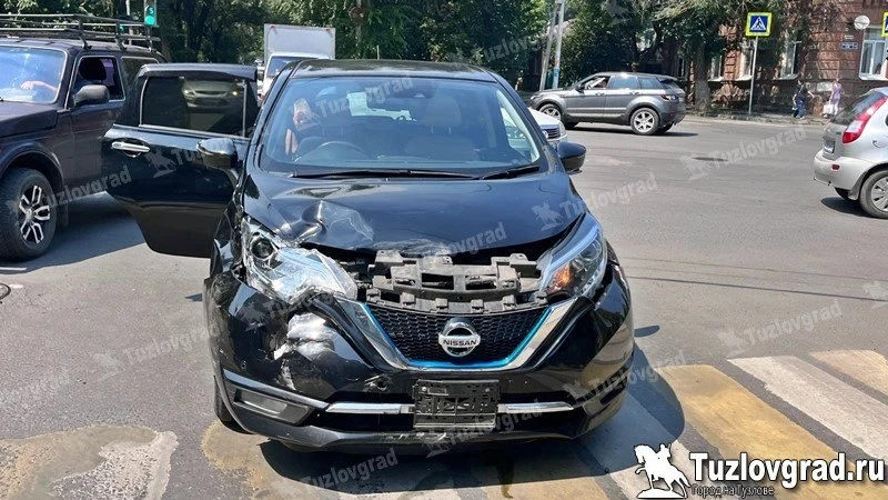 В Новочеркасске военнослужащий на мотоцикле получил травмы