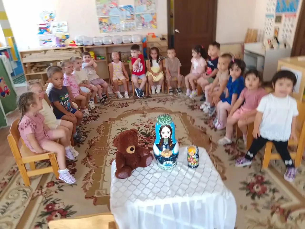 Сегодня у наших малышей первой младшей группы «Весёлые малыши» был особенный день — к ним в гости пр