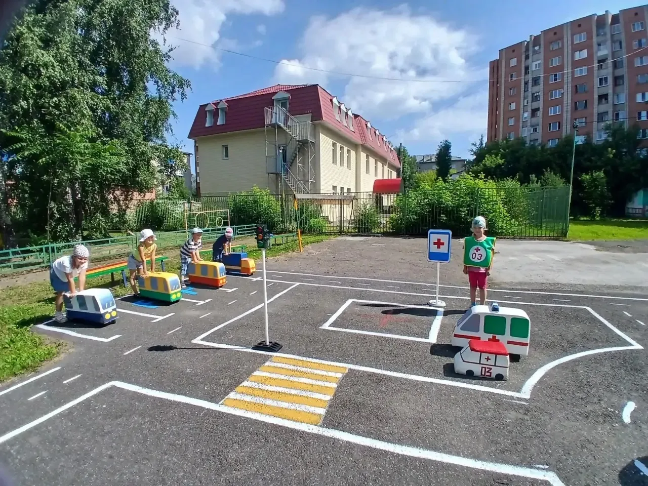 🌟 Безопасность на "5"! Как мы осваивали ПДД сегодня! 🚦

По-настоящему полезный и увлекательный ден