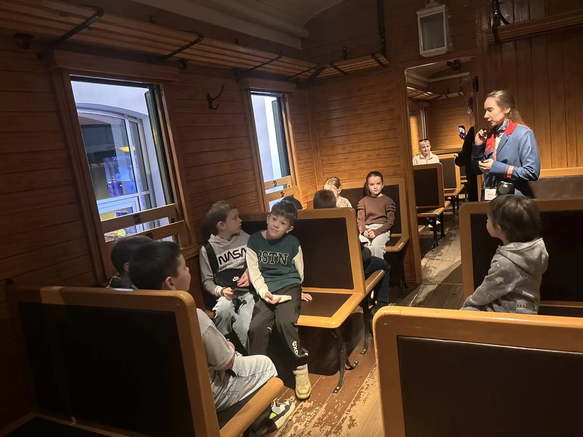 🚂 1Б КЛАСС: ПУТЕШЕСТВИЕ В МИР ЖЕЛЕЗНЫХ ДОРОГ!   В рамках единого экскурсионного дня нашей школы ребя