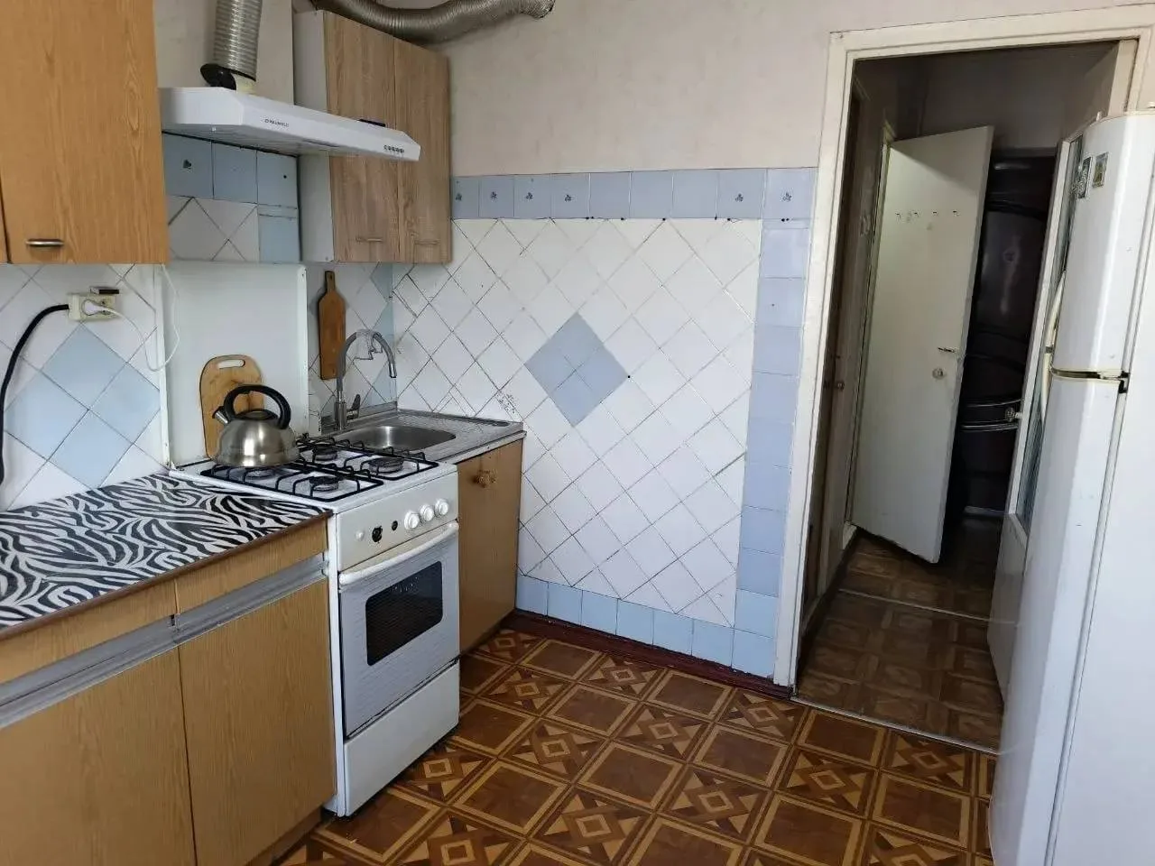 Снять 3-комнатную квартиру в Донецке, Будённовский район, ул. 230 стрелковой дивизии