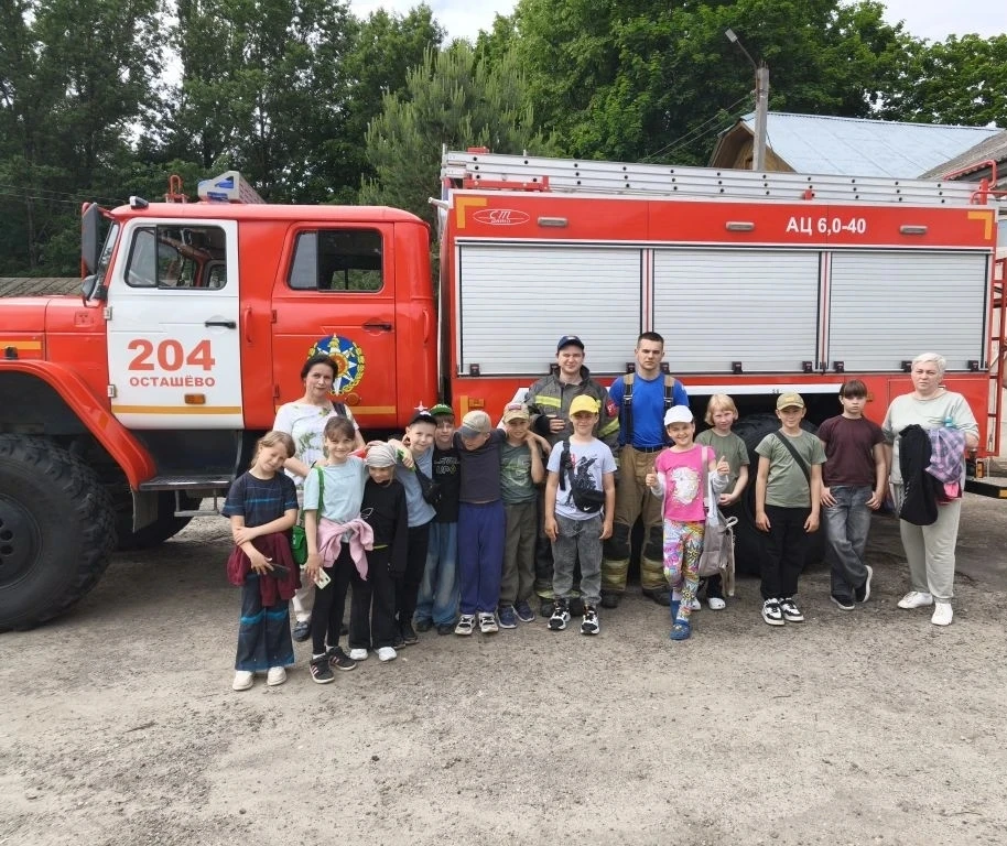 3 июня ребята из третьего отряда летнего лагеря «Лучик» побывали на увлекательной экску...
