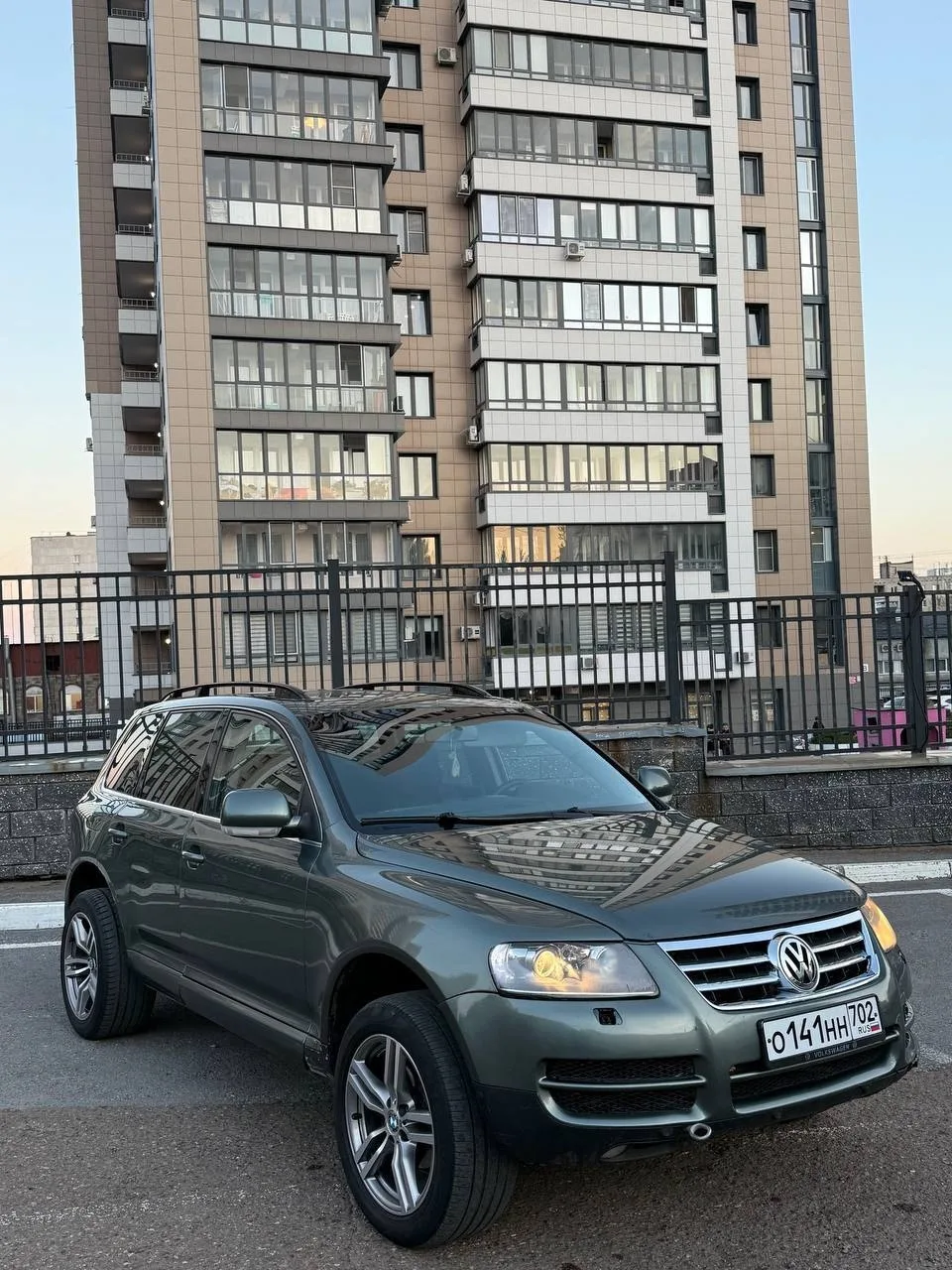 Продам Фольксваген Туарег. 2006год. 2.5 турбодизель на автомате.