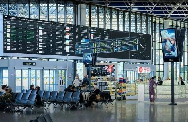 ✈️ В аэропорту Сочи подготовили около 4,5 тысячи мест для ожидающих пассажиров.