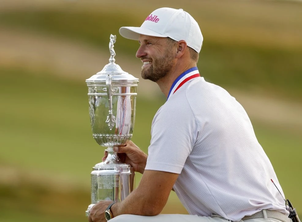 🏆 Главный итог US Open: Wyndham Clark выстоял, хотя в воскресенье всё складывалось против него. 

•