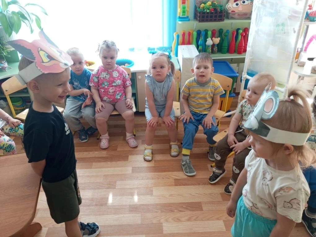 Сегодня наши малыши из первой младшей группы совершили увлекательное путешествие в мир ...