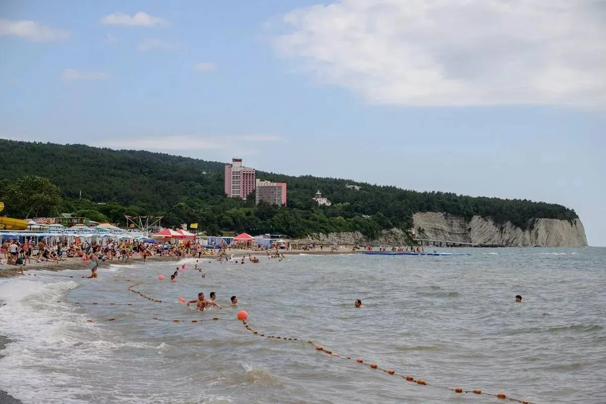 Море на Кубани уже почти как парное молоко!