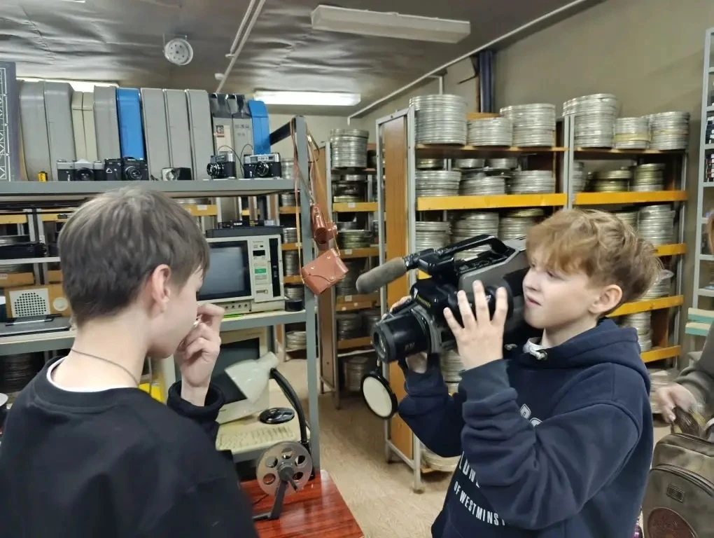 📺📹За кулисами телевидения: увлекательная экскурсия на ГТРК «Коми Гор»!  Сегодня, ребята 5"б" класса 