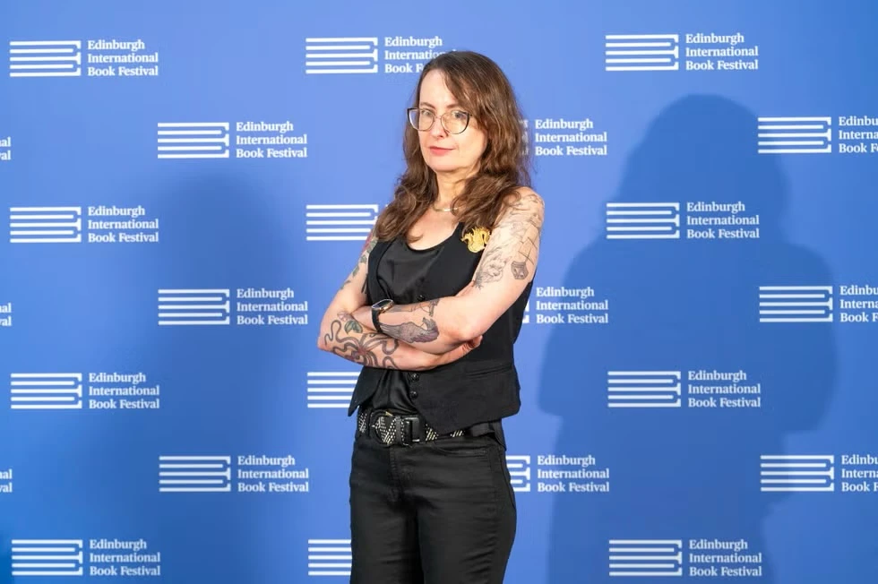 Джош Розенберг в Esquire поддержал профессора классической филологии Пенсильванского университета Эм