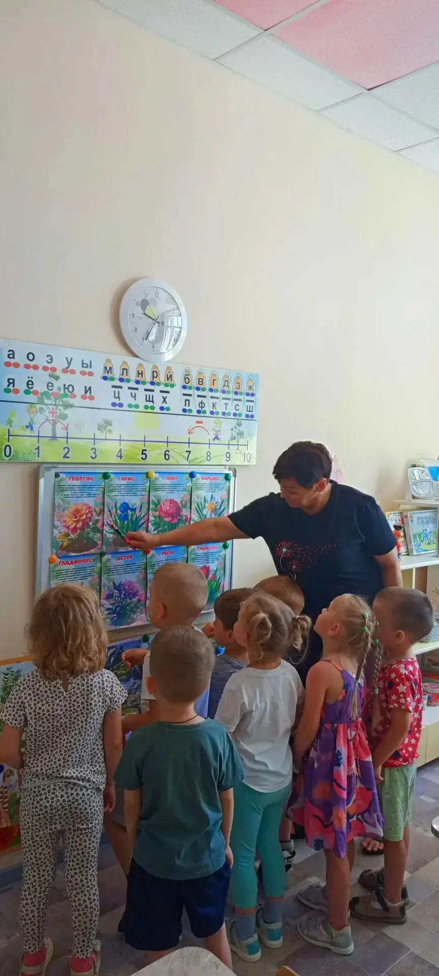 Цветы играют огромную роль в нашей жизни, украшая ее и наполняя ароматами. Именно цветы привлекают н