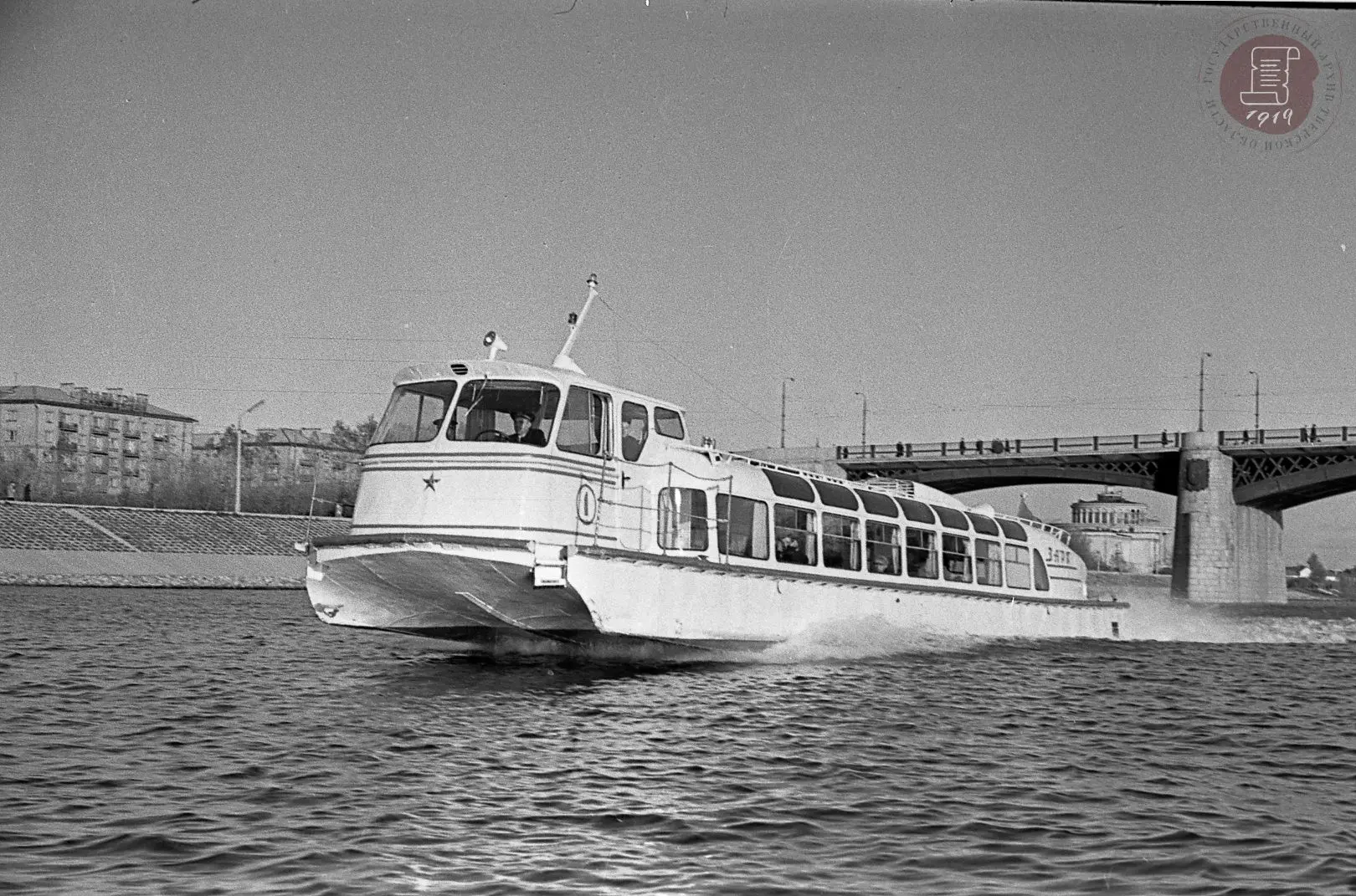🛥 60 лет назад (осенью 1966 г.) из Московского судостроительного завода в порт Калинин...