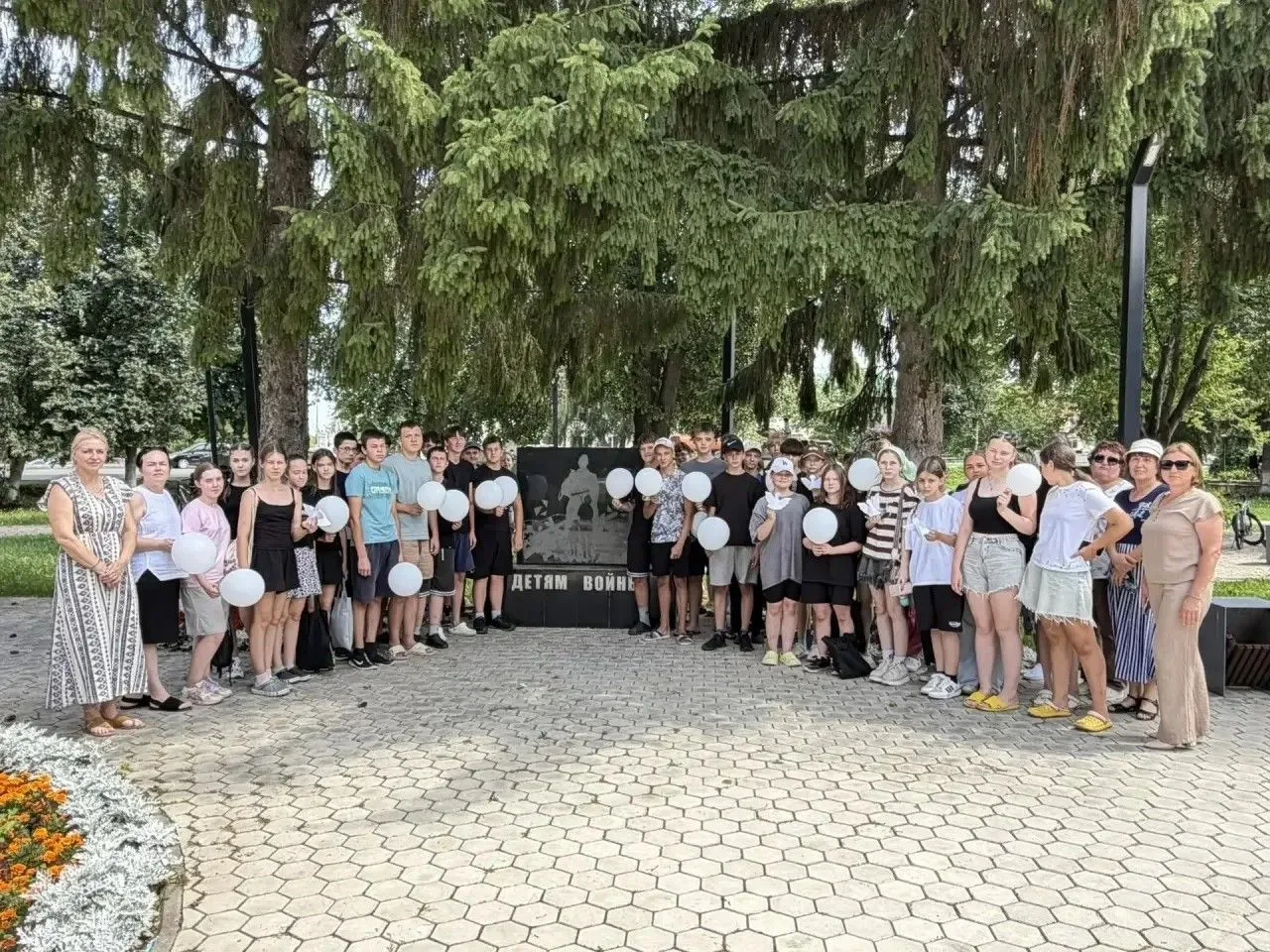 Сегодня, 27 июля, в России отмечается День памяти детей-жертв войны в Донбассе. В этот день по всей 