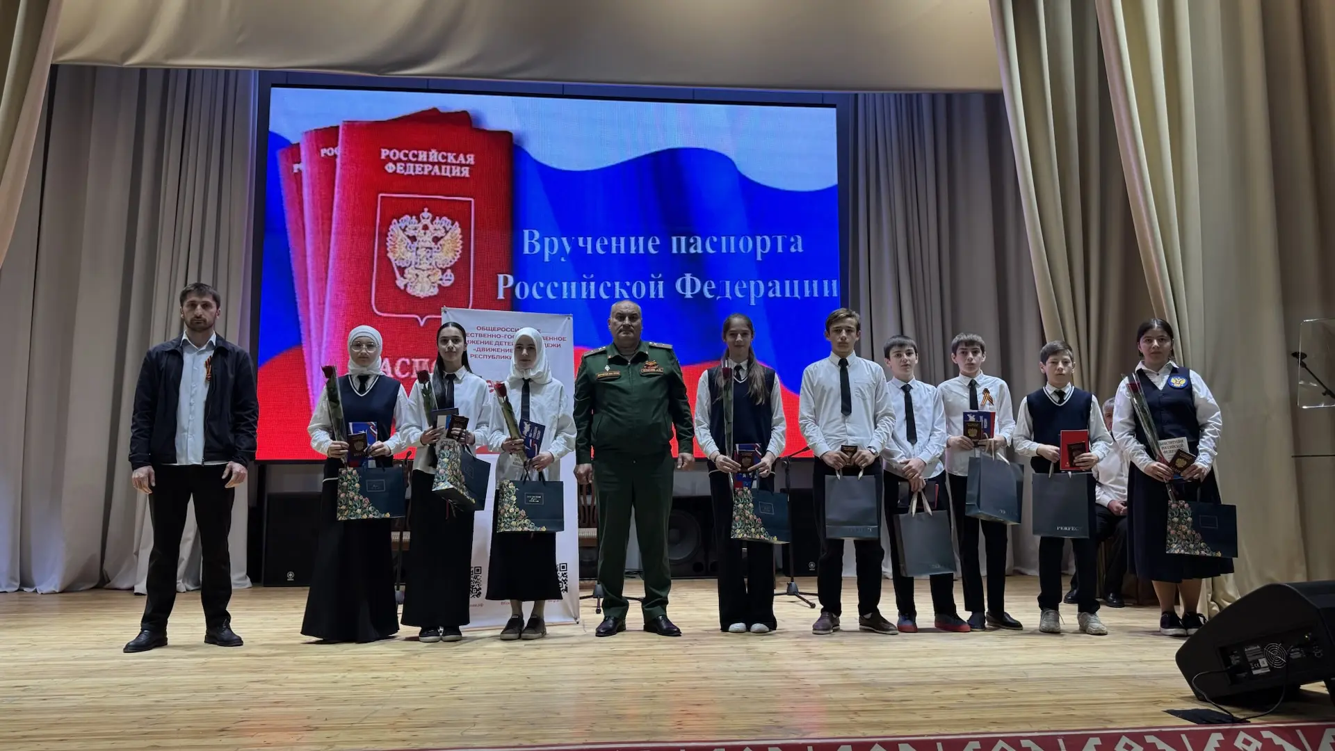 9 мая в Акушинском районе прошел торжественный праздник, посвященный 81-й годовщине Поб...