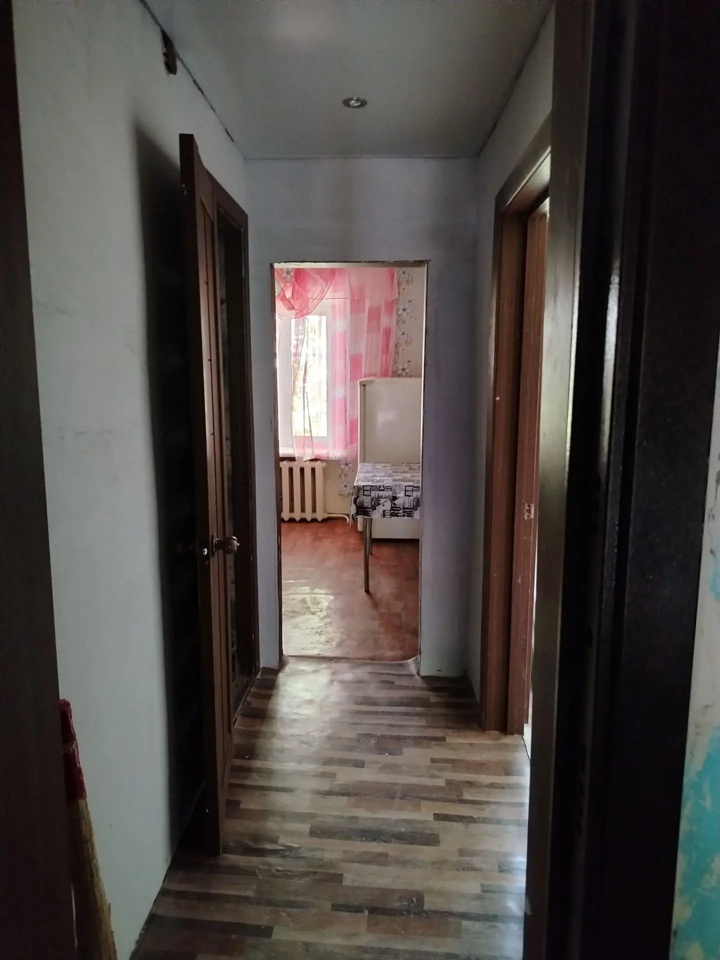 Продам 1 ком квартиру в геологах. Рядом с школой.
