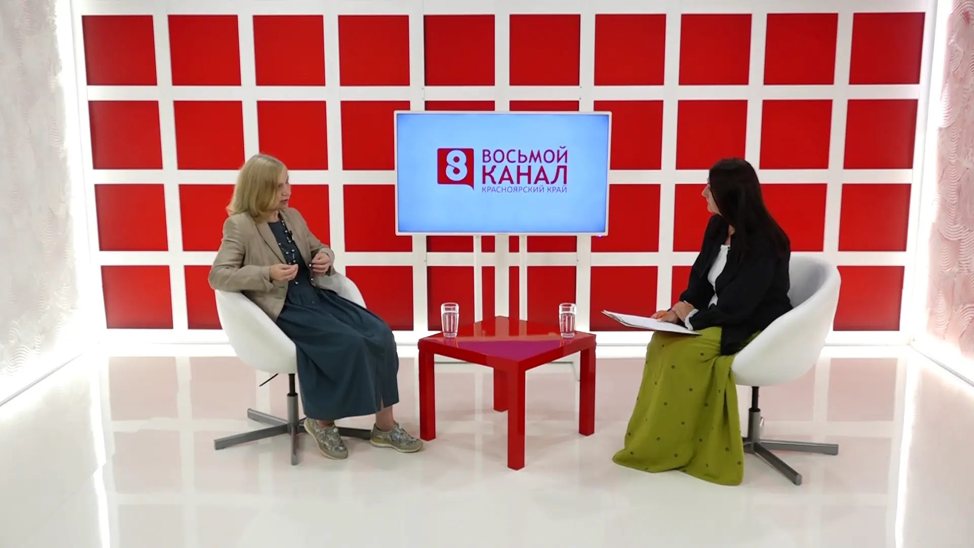 Интервью на 8 канале. Марина Левочко. Елена Володенкова.