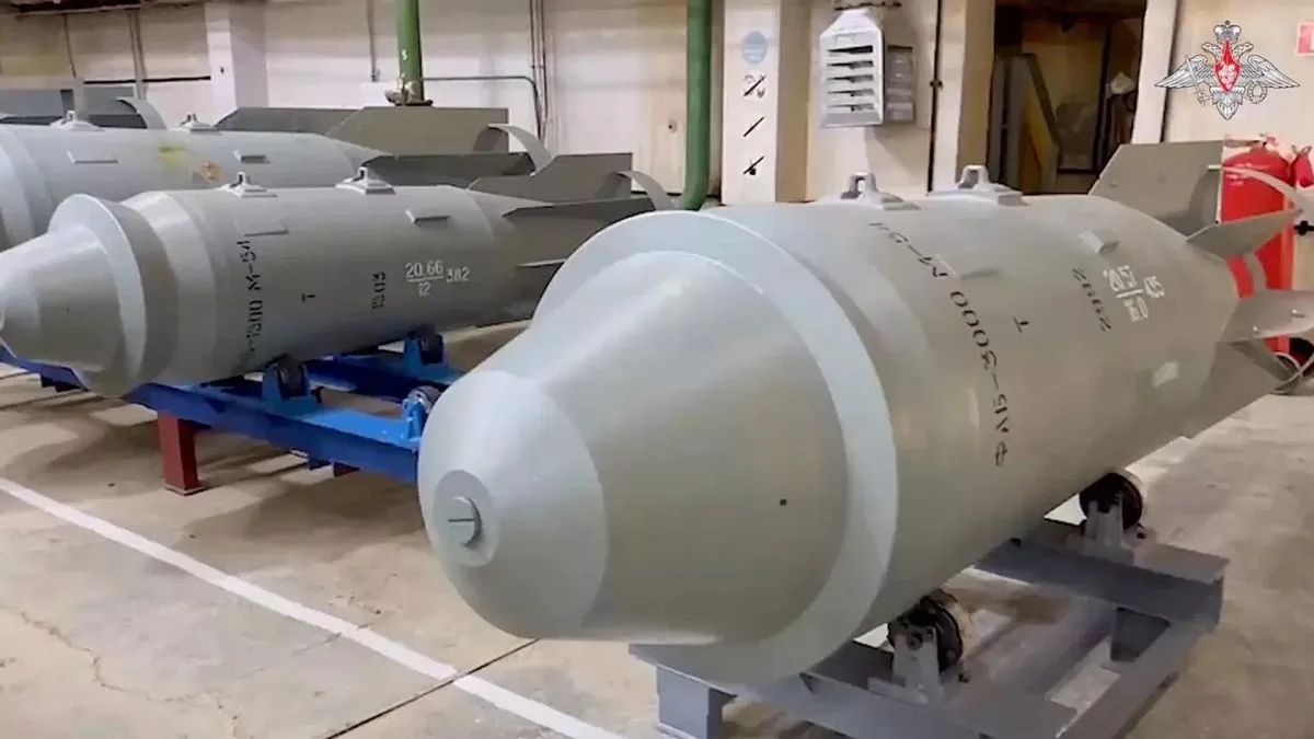 💥 ФАБ-1500 по подземному объекту в Херсоне: российские военные сообщили об уничтожении...