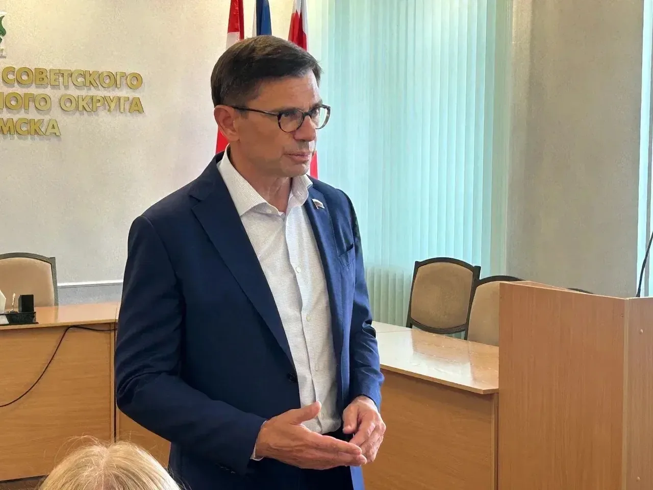 🤝 В Омске обсудили благоустройство дворов и развитие микрорайонов