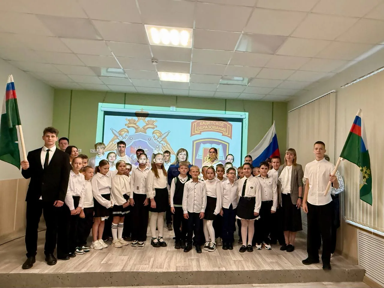 🇷🇺 В Генической школе №4 состоялось торжественное открытие двух кадетских классов Сле...