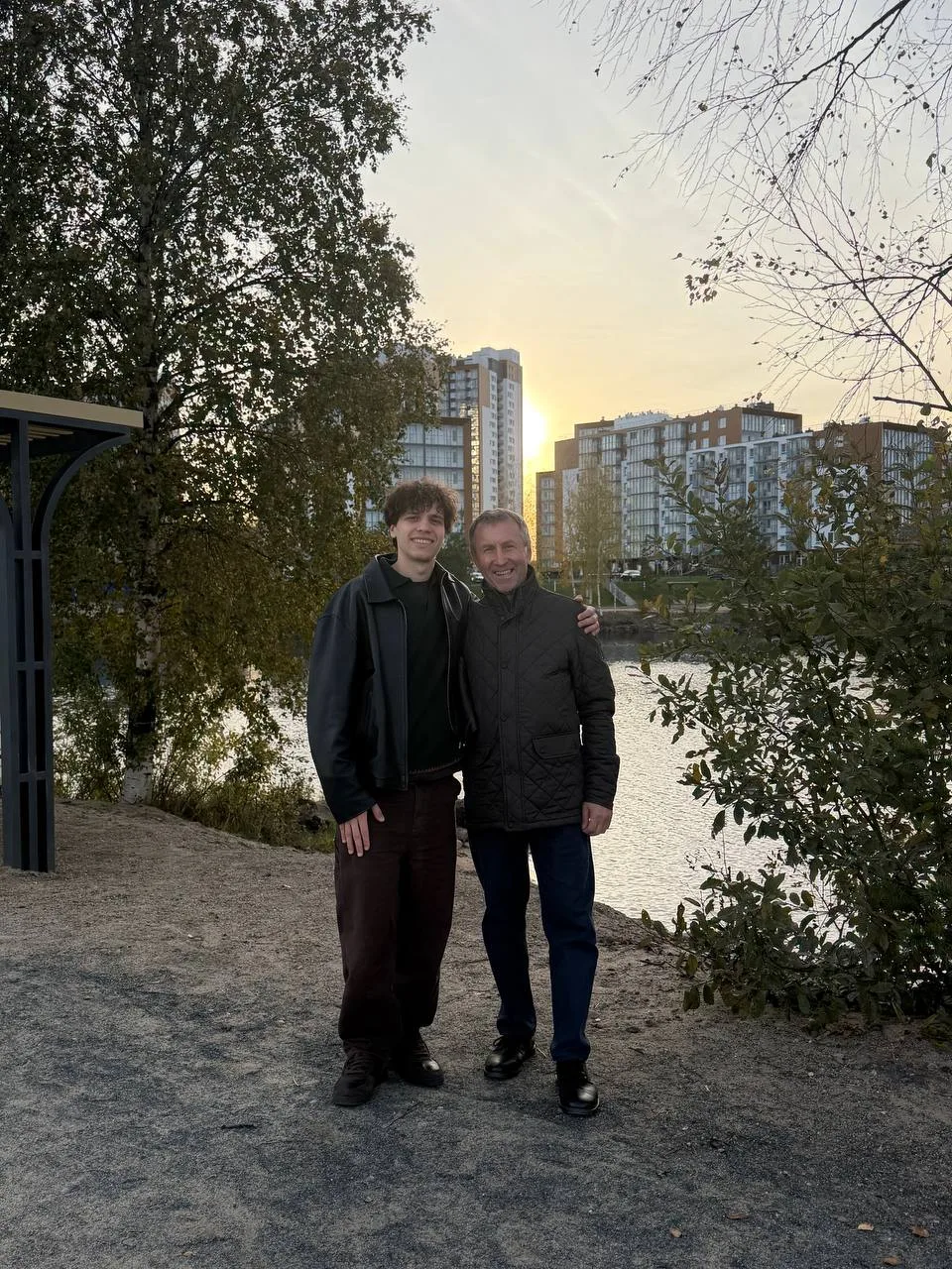 #Aunkere купил новую квартиру своим родителям 👍