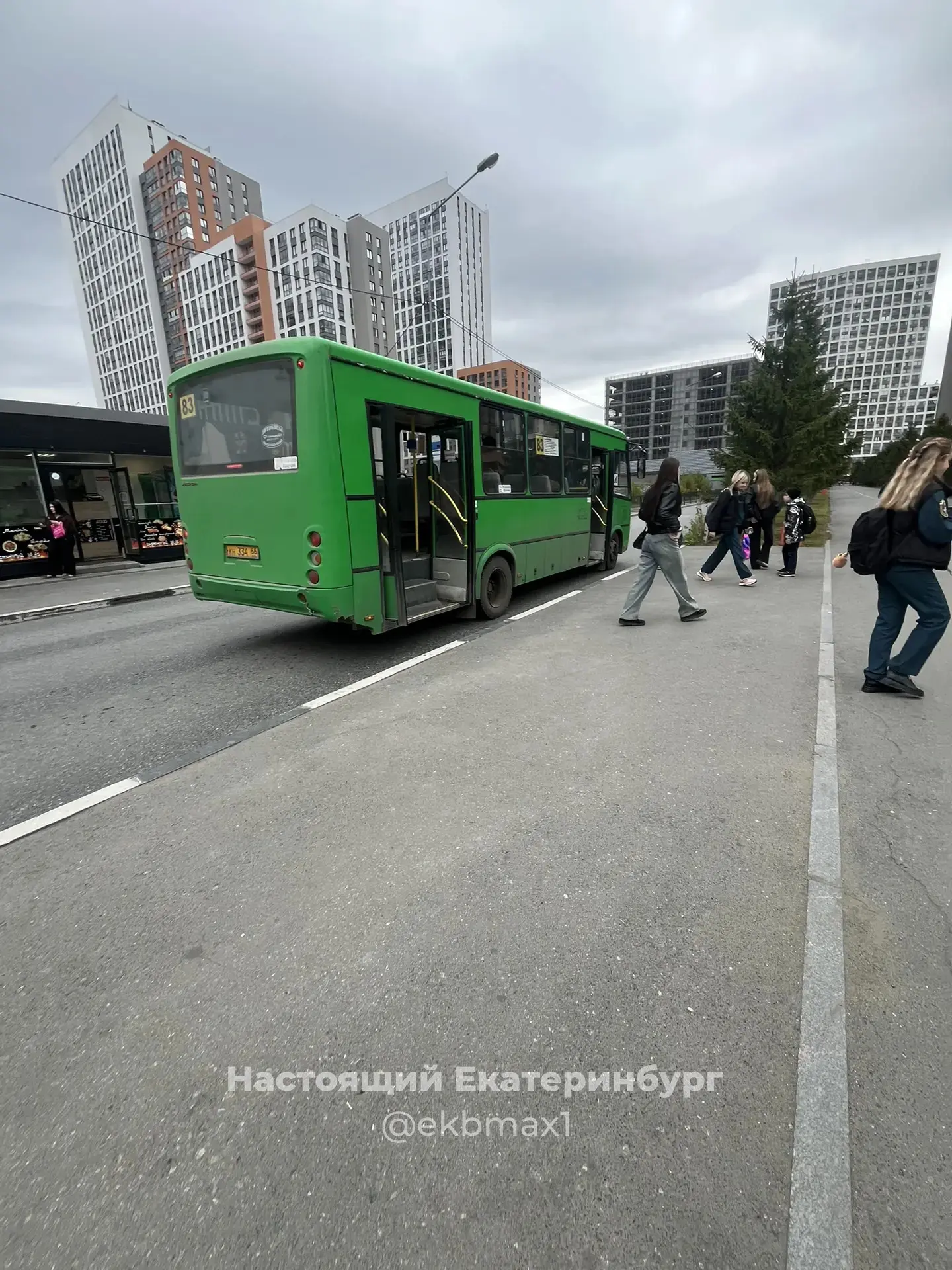 Водители 83 автобусов, пожалуйста, купите себе уважение к людям🙏