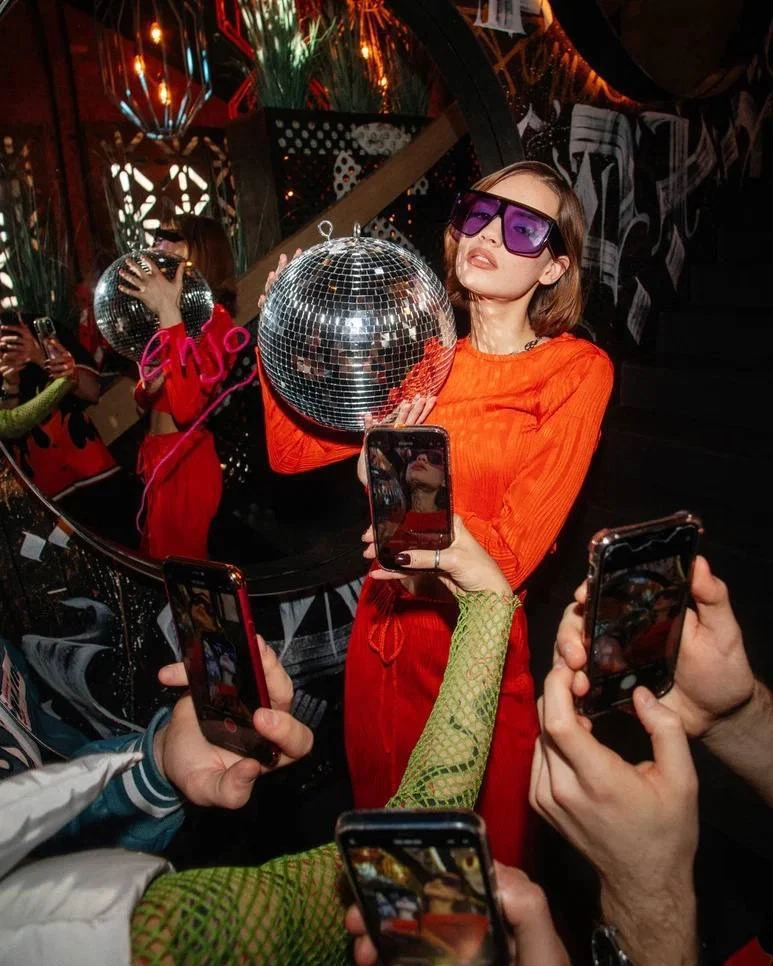🍹 Майские — время отдыхать, а не сидеть дома!  Собирайте друзей и приходите в TOKИO-CITY — у нас всё